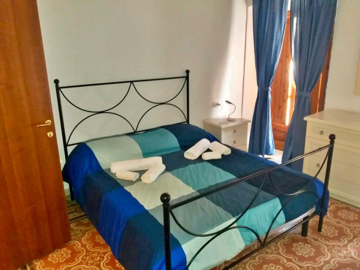 Il Terrazzino Iglesias Bed and Breakfast Buitenkant foto